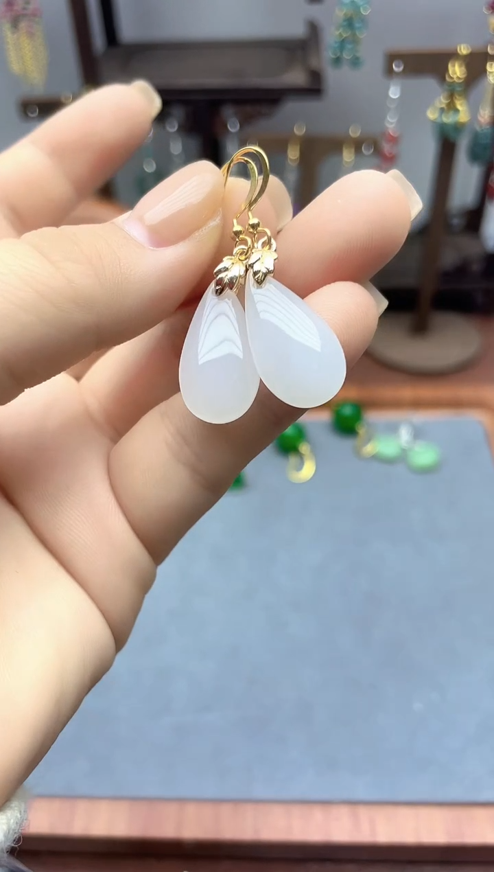 银S925镶嵌和田玉耳饰118000