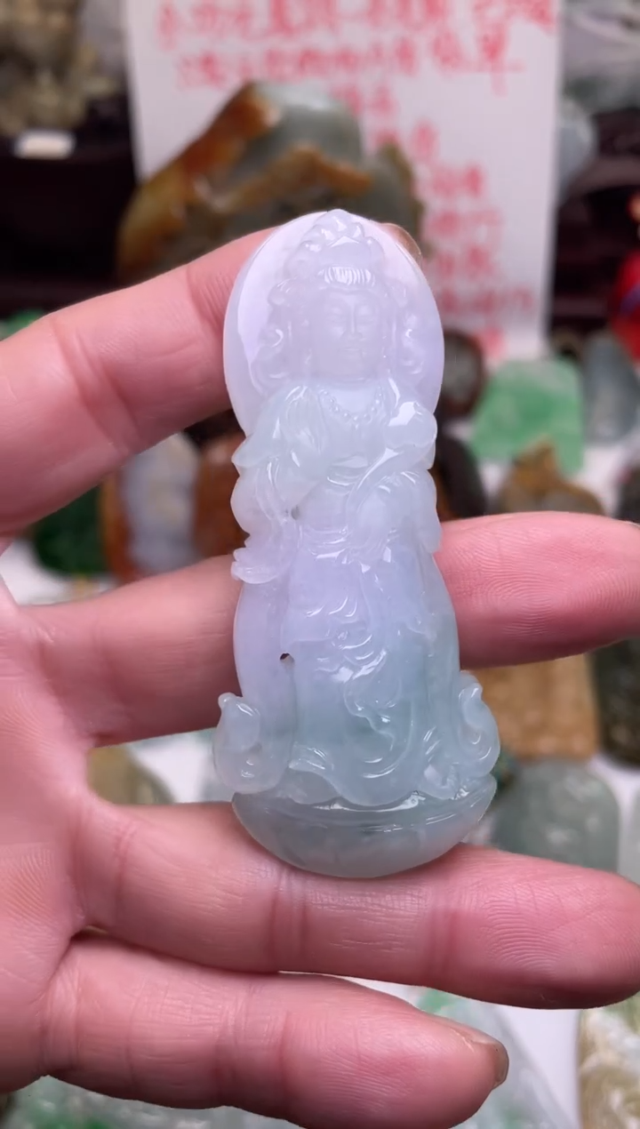 颈饰未镶嵌翡翠观音