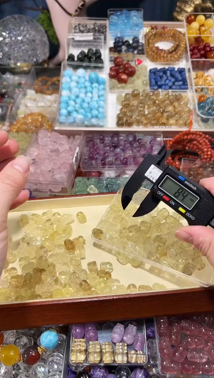 【闪购商品】水晶手串未镶嵌黄水晶小貔貅一个约卡8