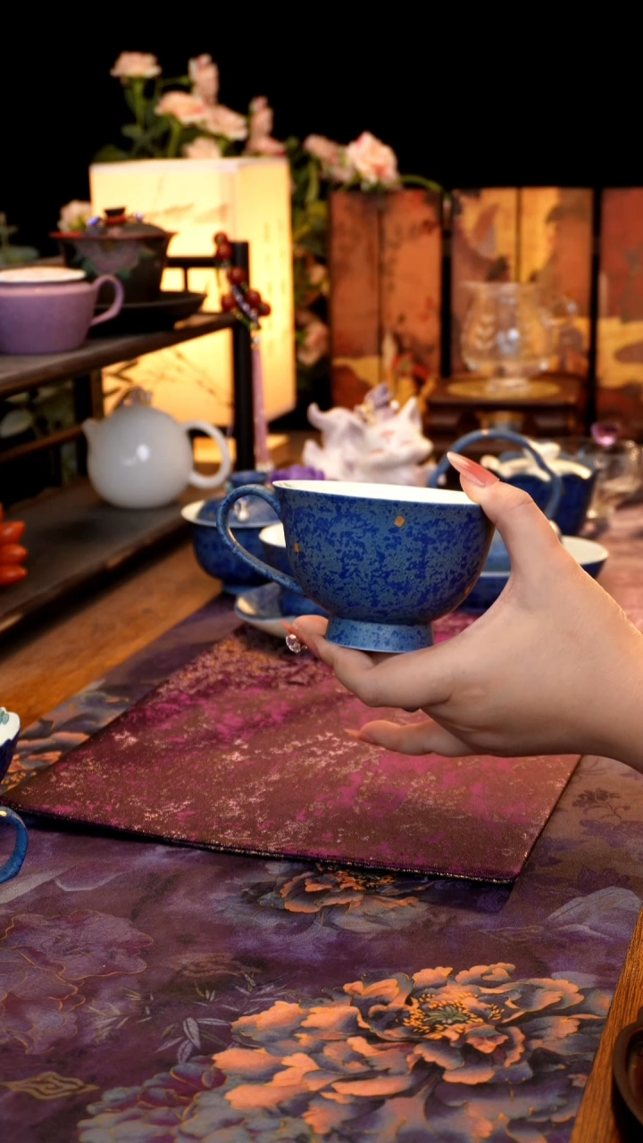 黛蓝咖啡杯······