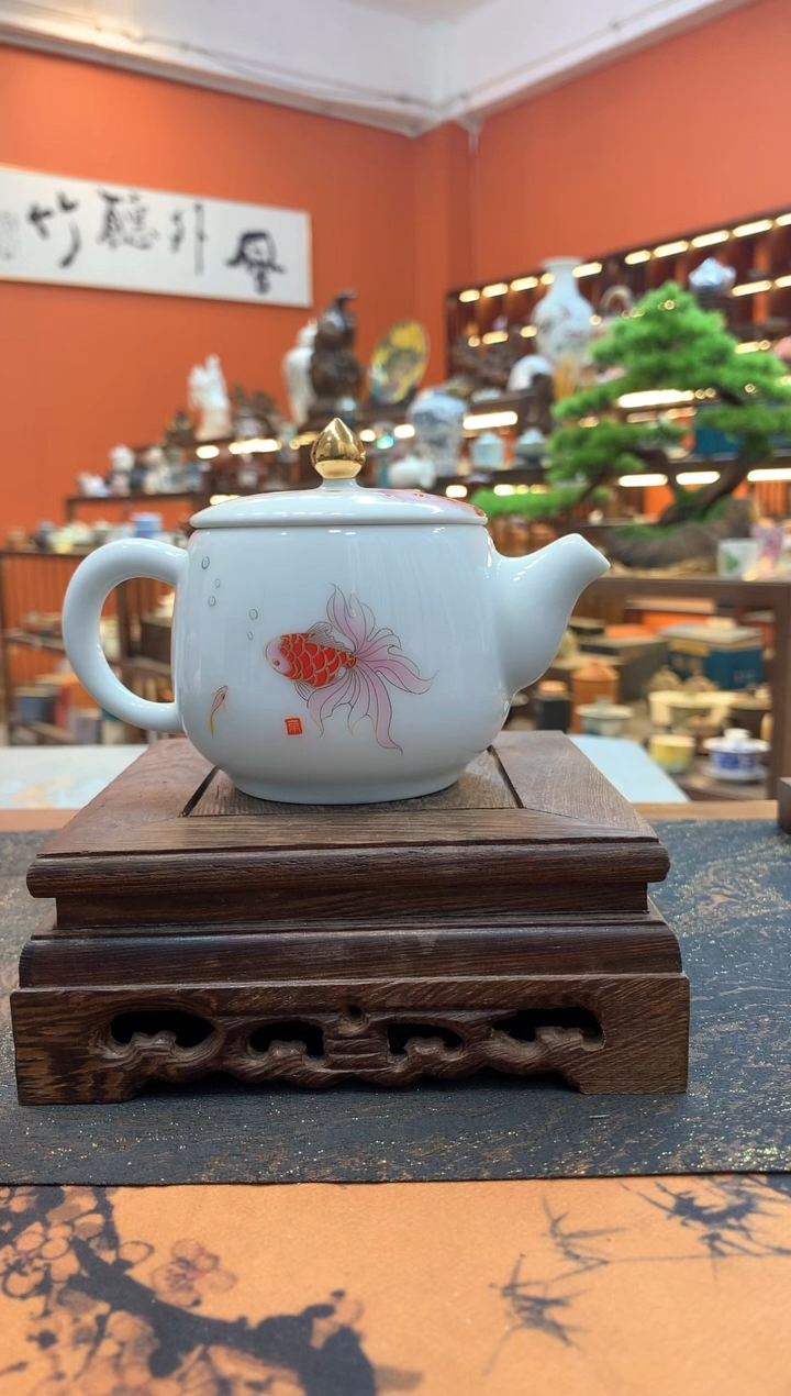 【闪购商品】@@@@@@@@@@@锦鲤白瓷壶
