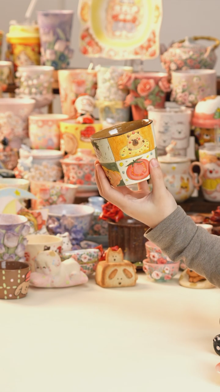 摆件陶景德镇釉下彩手绘设计师款陶瓷