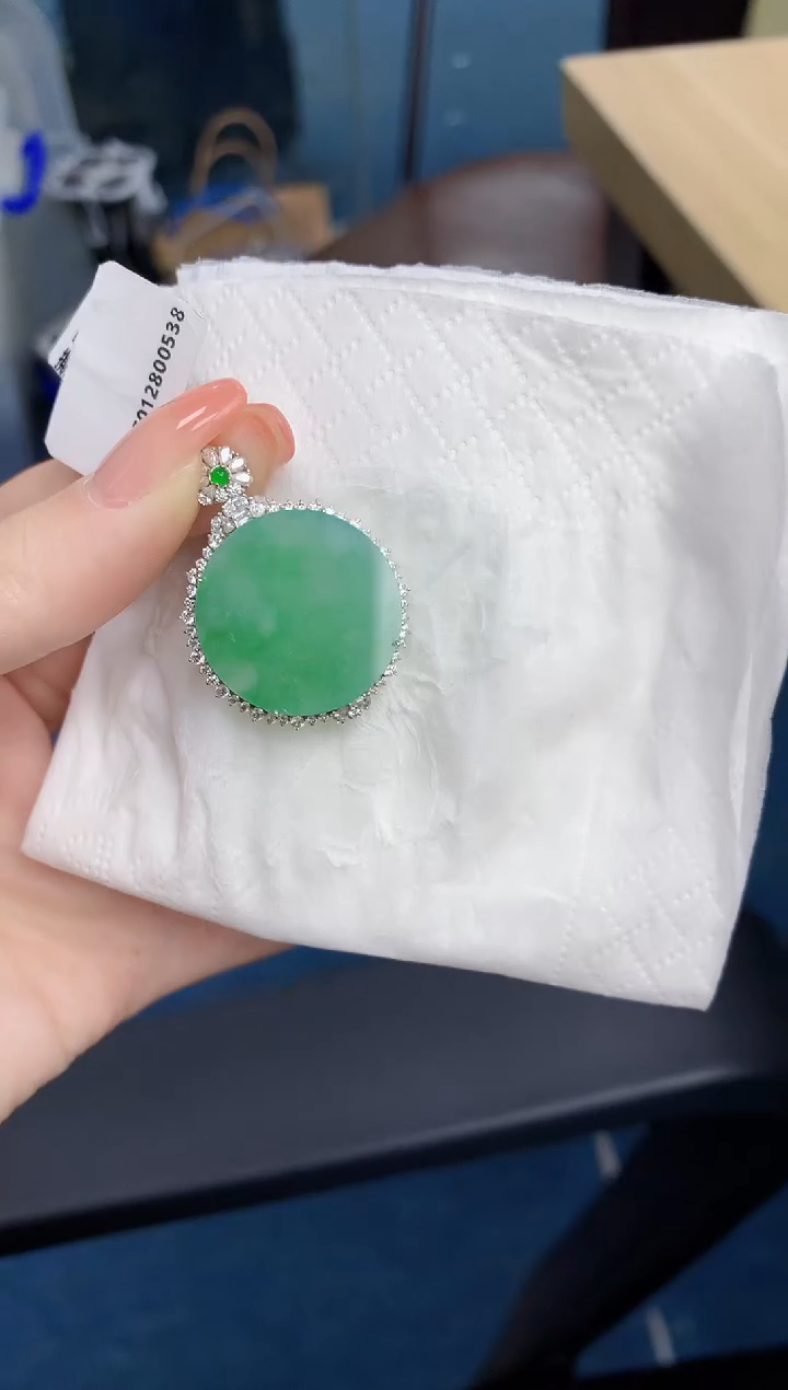 【闪购商品】翡翠颈饰18K金镶嵌天然缅甸翡翠A货