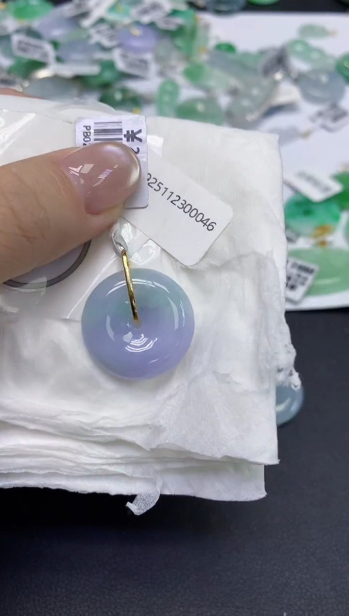 颈饰18K金镶嵌翡翠天然缅甸翡翠A货百元以上9元证书费自理