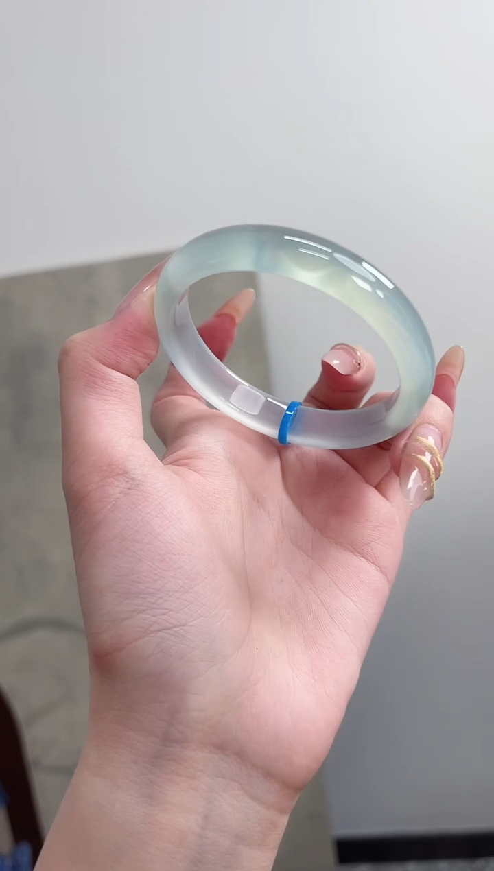 【闪购商品】玛瑙/玉髓手镯未镶嵌55-56圈