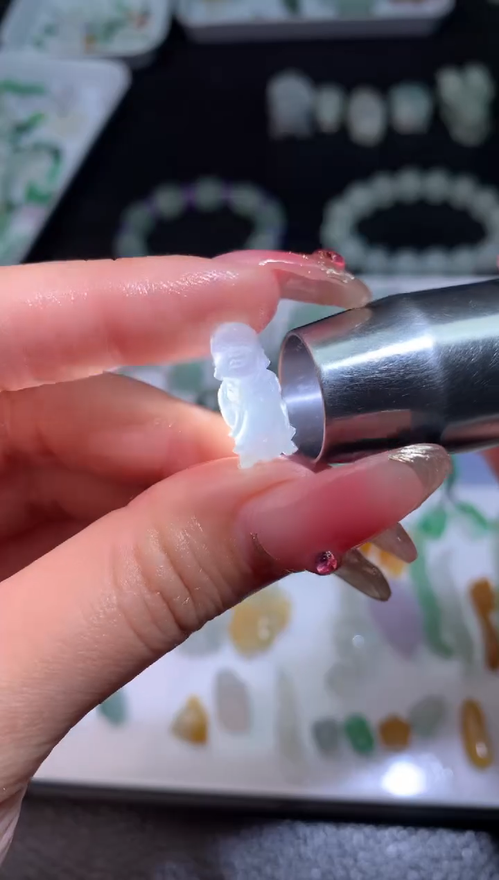 【闪购商品】定制翡翠未镶嵌沙弥