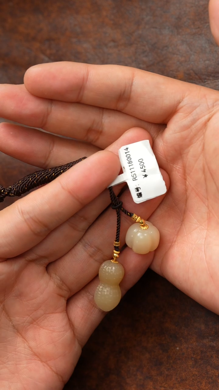 颈饰未镶嵌和田玉RS   吊坠