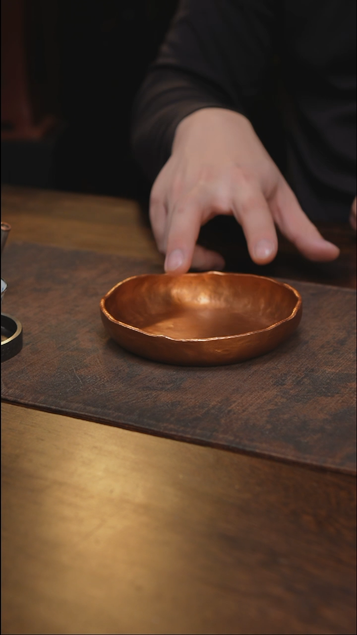 紫铜全手随型盘壶承