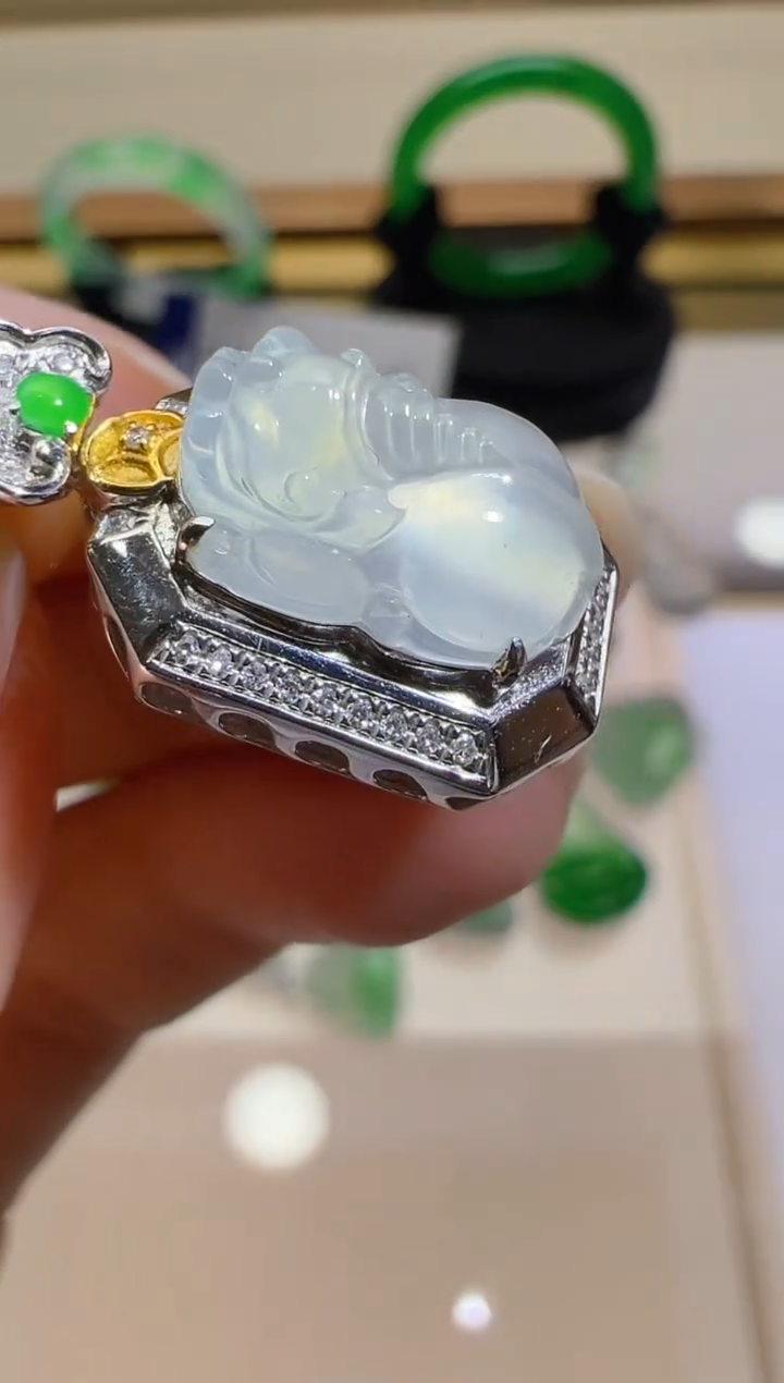 【闪购商品】翡翠吊坠(不含链)18K金镶嵌多样性团购发一件