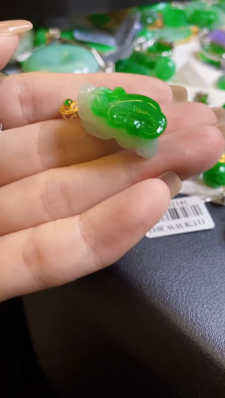 【闪购商品】定制翡翠18K金镶嵌貔貅