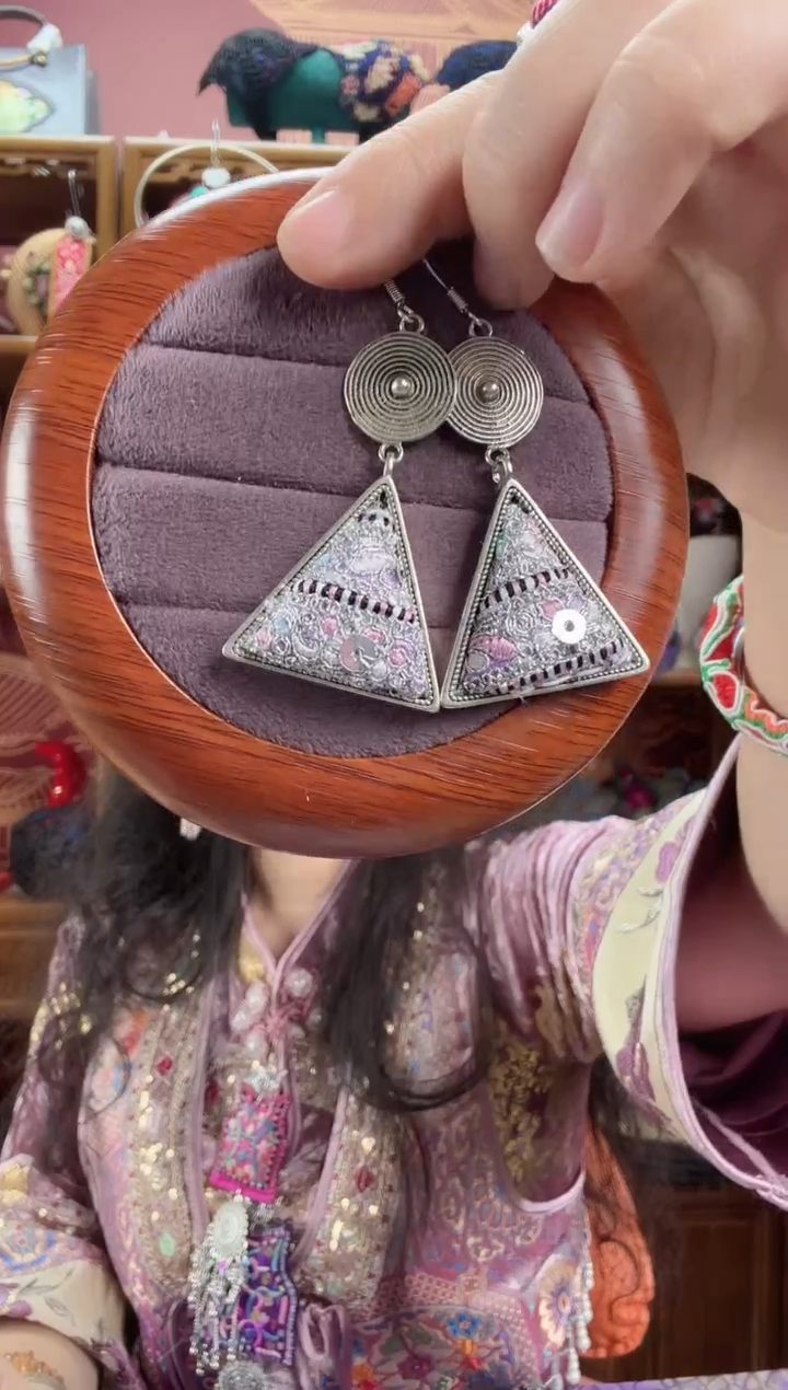 刺绣耳环125甜甜家