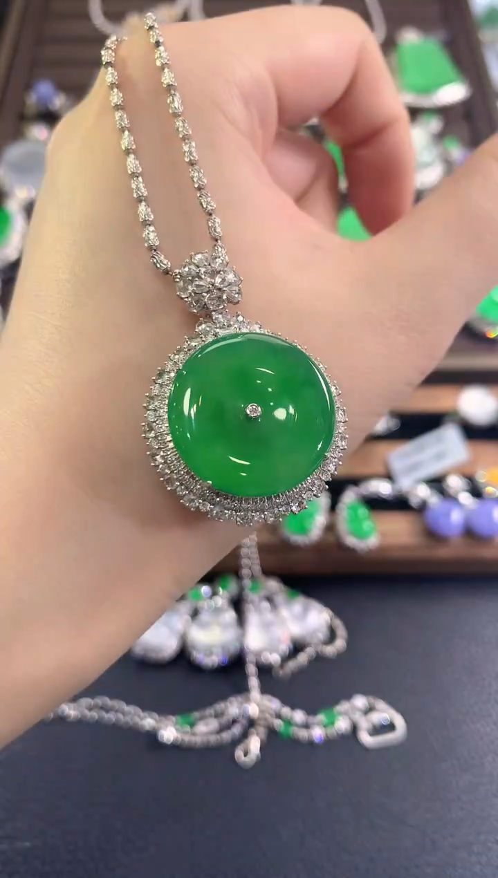 吊坠(不含链)18K金镶嵌翡翠d52    