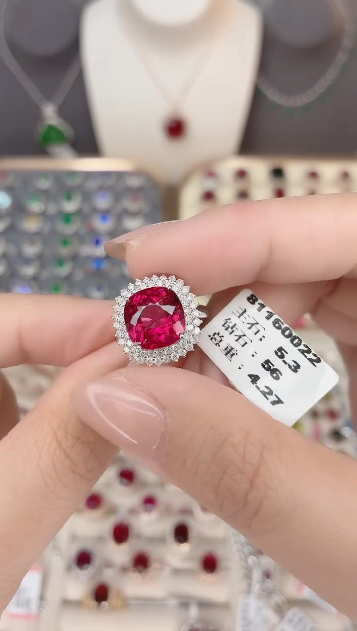 18K金镶嵌碧玺戒指碧玺5.3CT