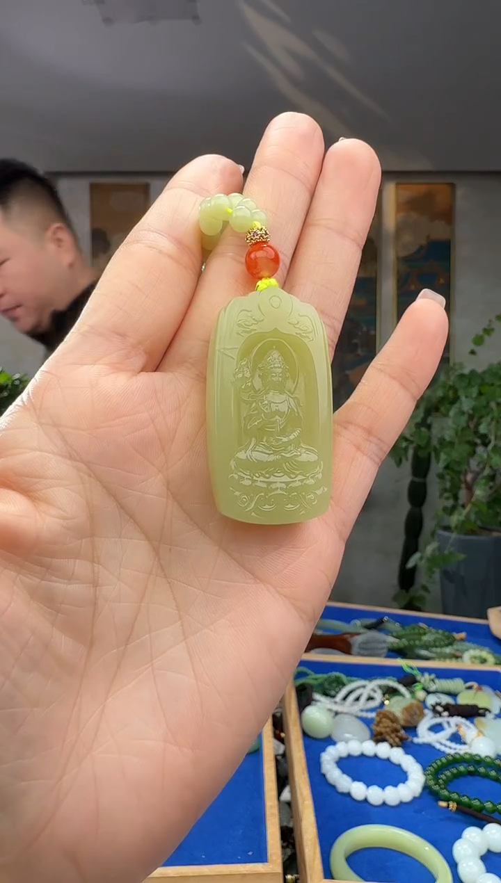 颈饰未镶嵌和田玉拍一发一