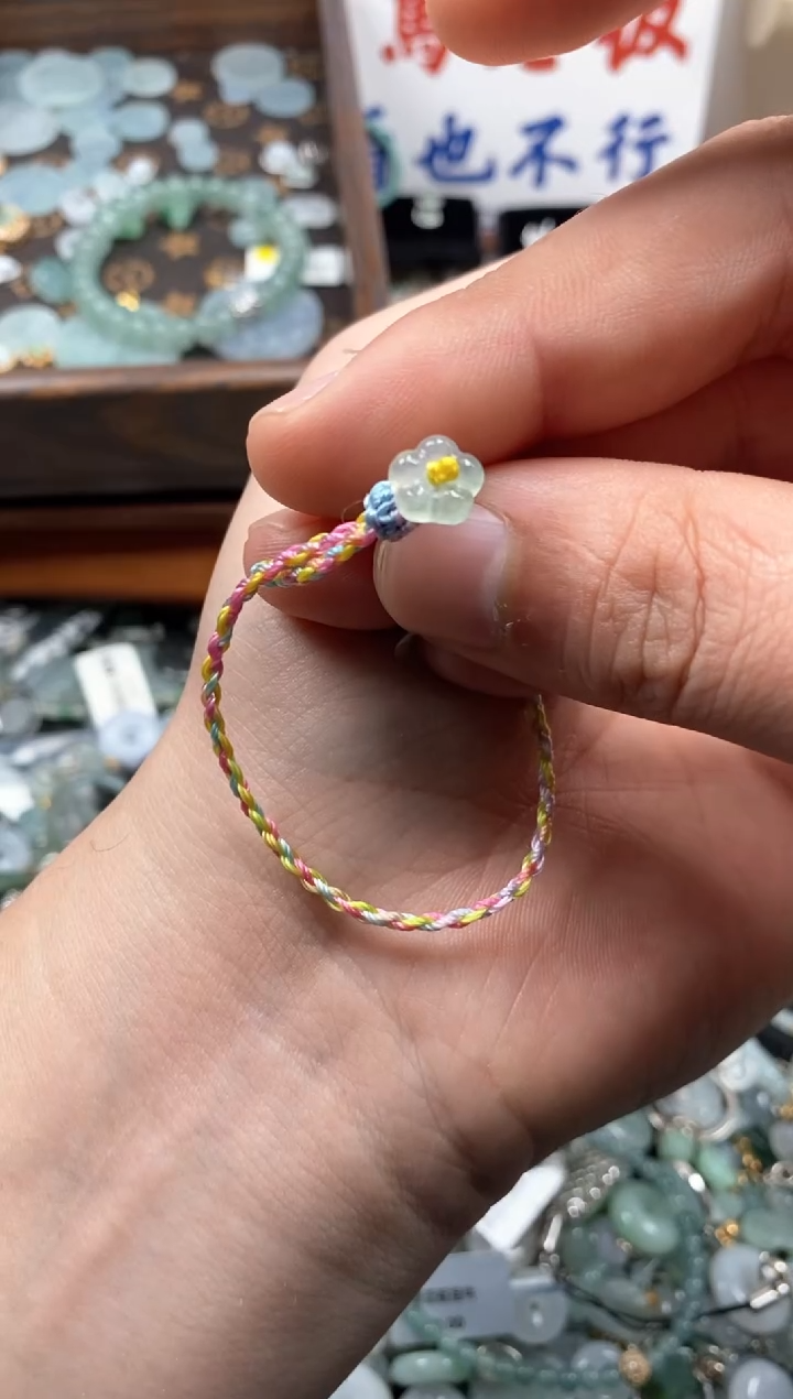 【闪购商品】翡翠颈饰未镶嵌哥哥