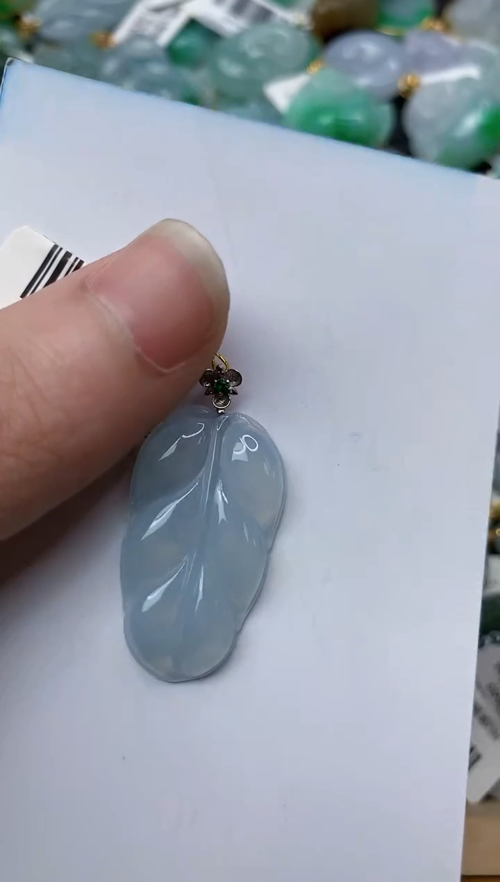 【闪购商品】翡翠颈饰18K金镶嵌6..........