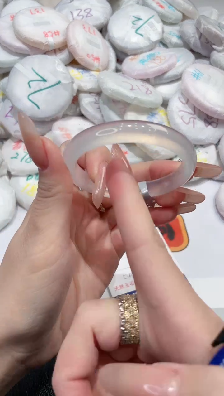 【闪购商品】玛瑙/玉髓手镯未镶嵌-527