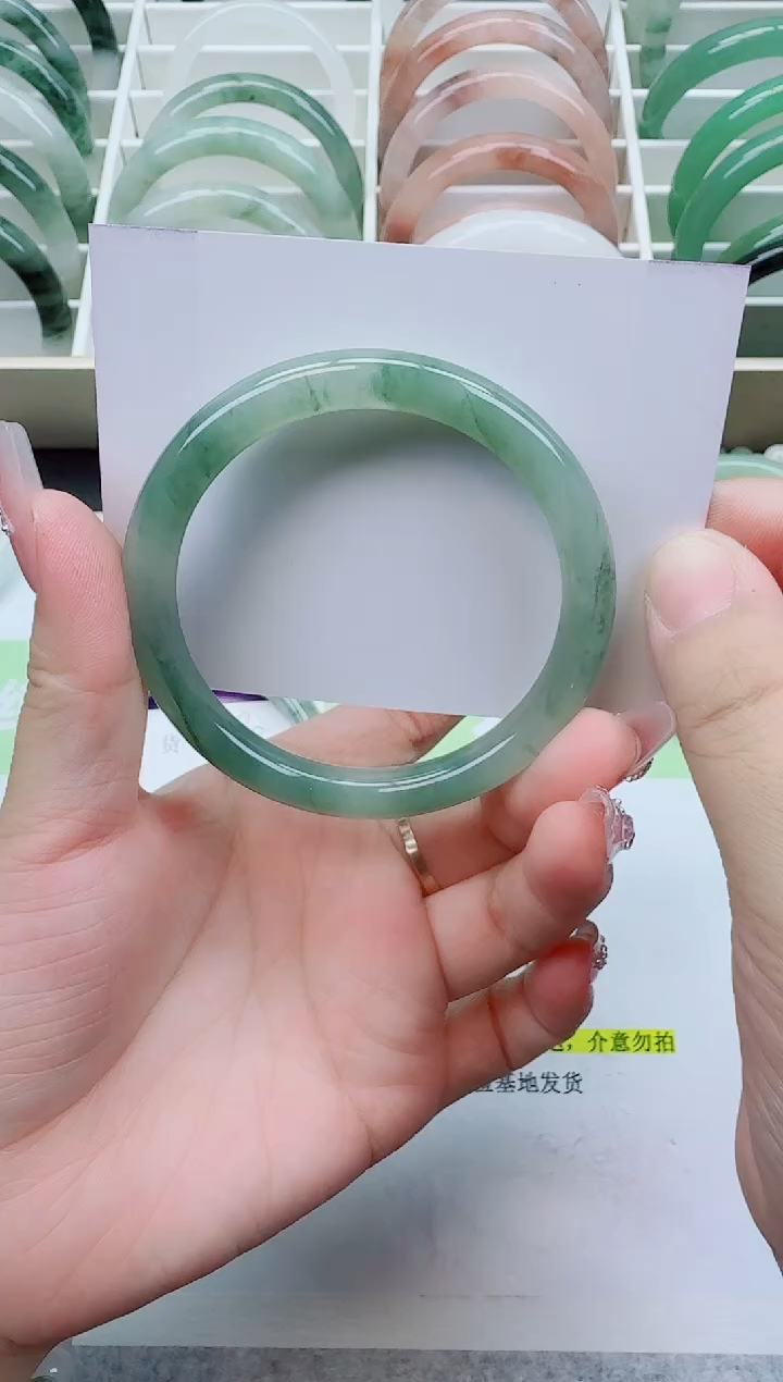 【闪购商品】石英质玉手镯未镶嵌191/57圈