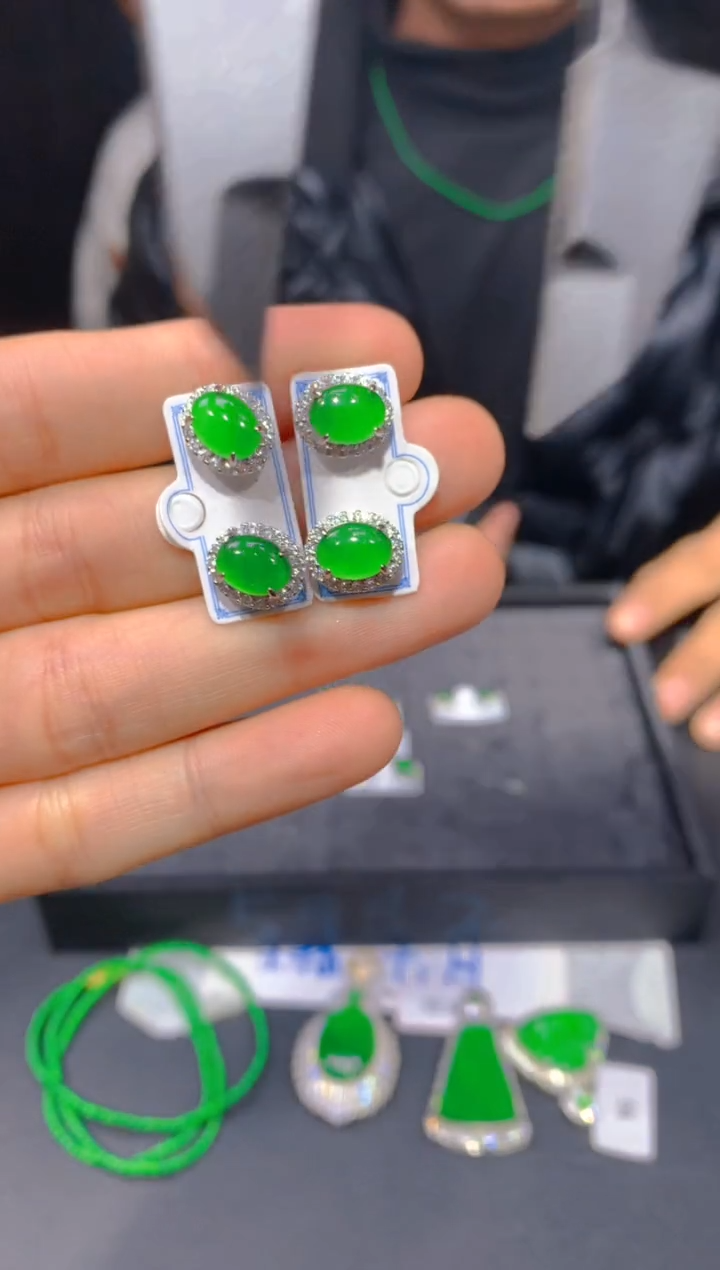 【闪购商品】定制翡翠未镶嵌200多样性发货（发其一）