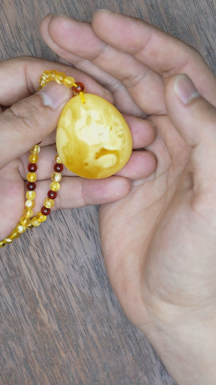 【闪购商品】琥珀裸石未镶嵌新蜡水滴吊坠