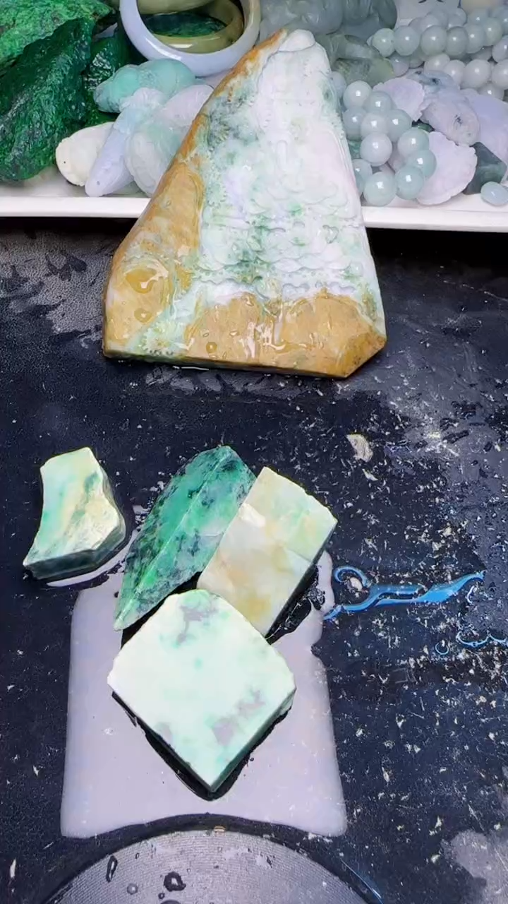 未镶嵌挂件翡翠021