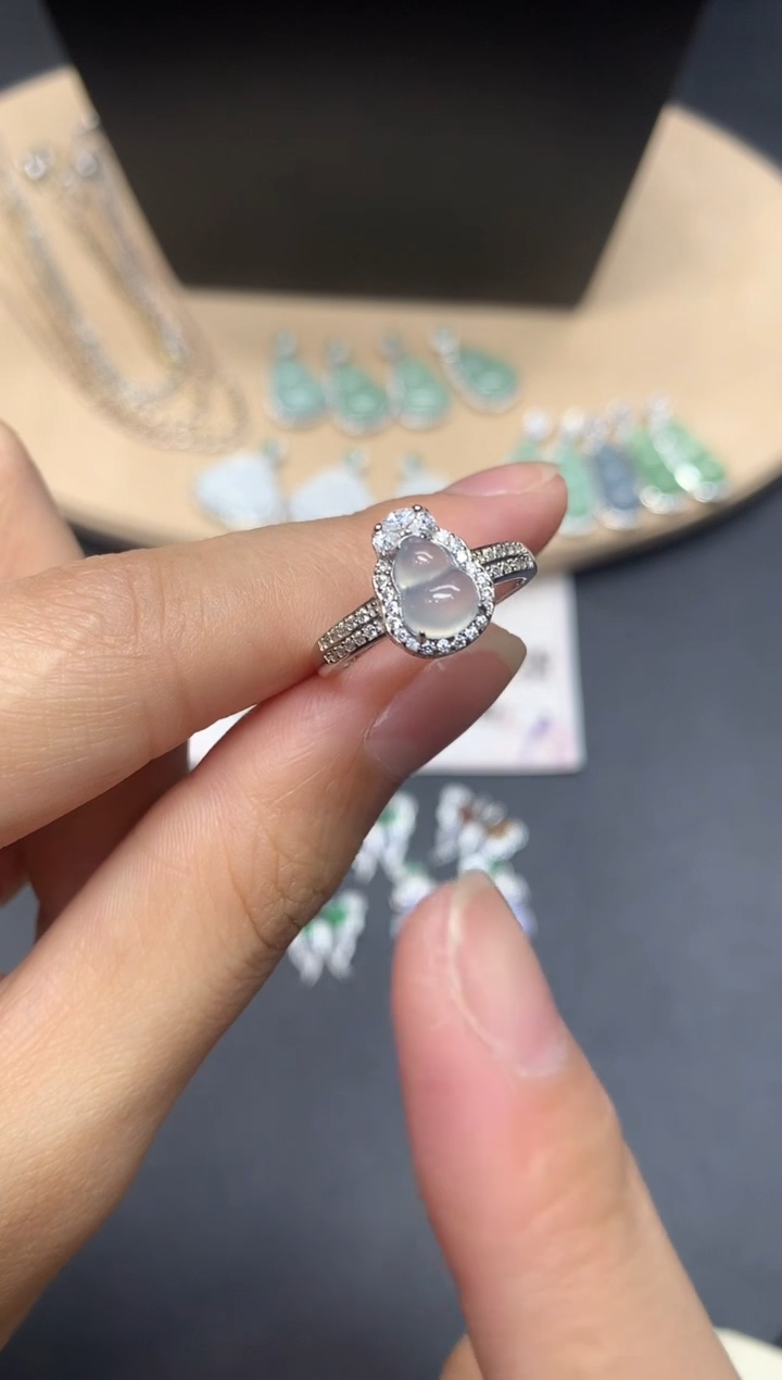 【闪购商品】翡翠戒指银S925镶嵌葫芦【多样性发其一】