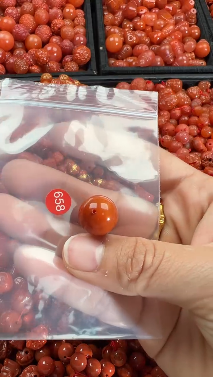 【闪购商品】南红玛瑙颈饰未镶嵌1