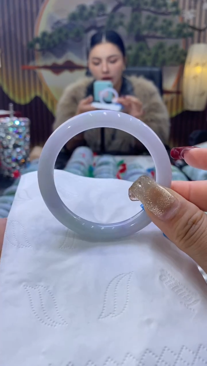 【闪购商品】翡翠手镯未镶嵌多人08299