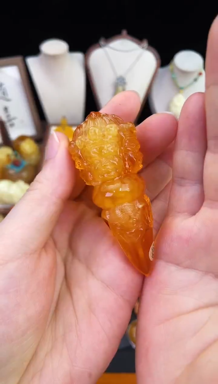 琥珀未镶嵌珠宝奇石艳*儿柒月