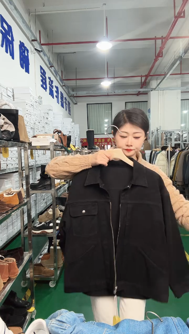 喜欢的姐妹去入  黑色M  125JIN  外套
