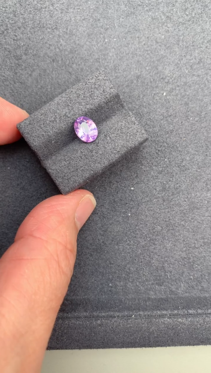 【闪购商品】彩色蓝宝石裸石未镶嵌1.3ct紫蓝宝