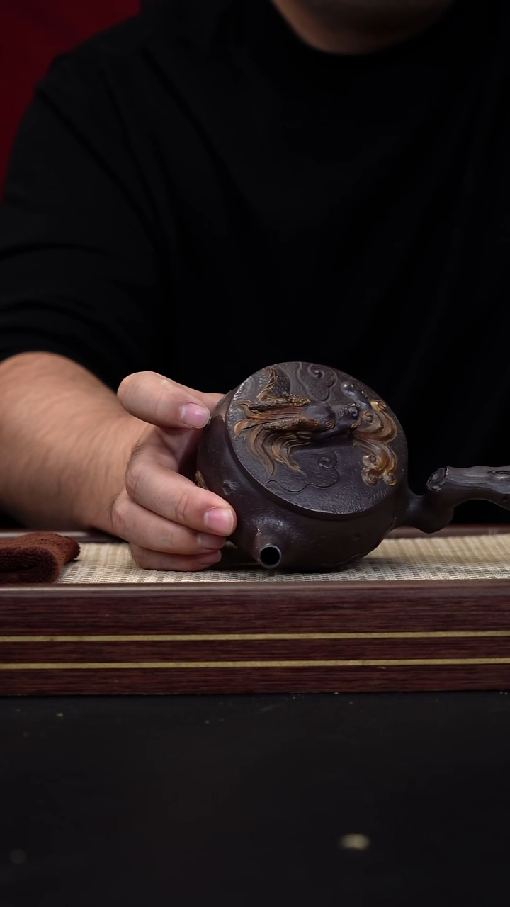 茶壶紫砂侧把龙唐羽 