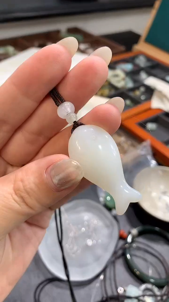 未镶嵌蛇纹石玉吊坠(不含链)吊坠