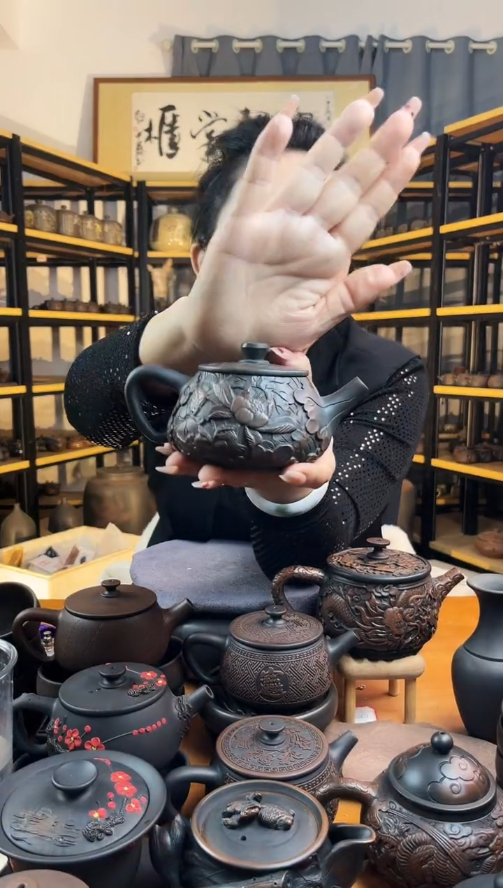 【闪购商品】壶球孔 满雕 荷花 石瓢   
