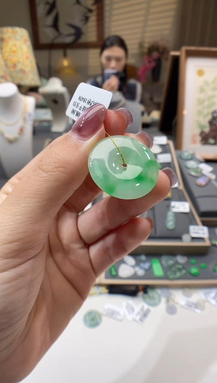 【闪购商品】翡翠颈饰未镶嵌平安扣