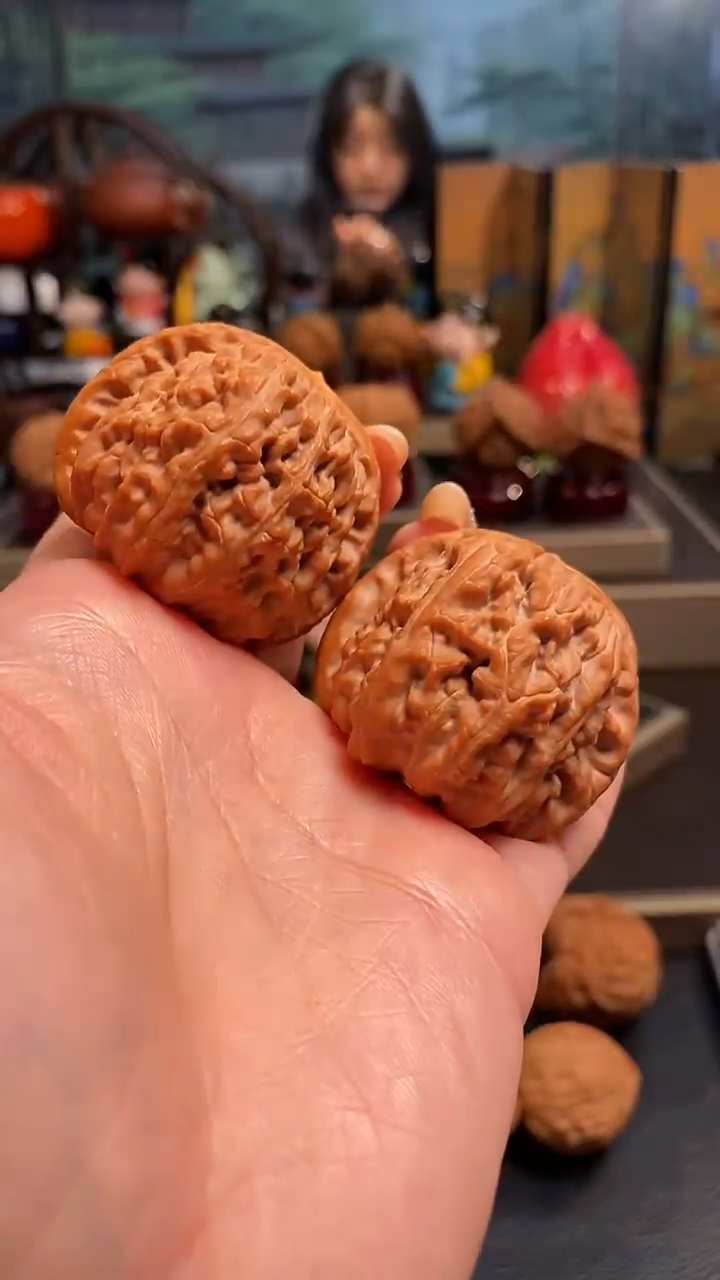 【闪购商品】文玩核桃把件H 746白狮子43尺