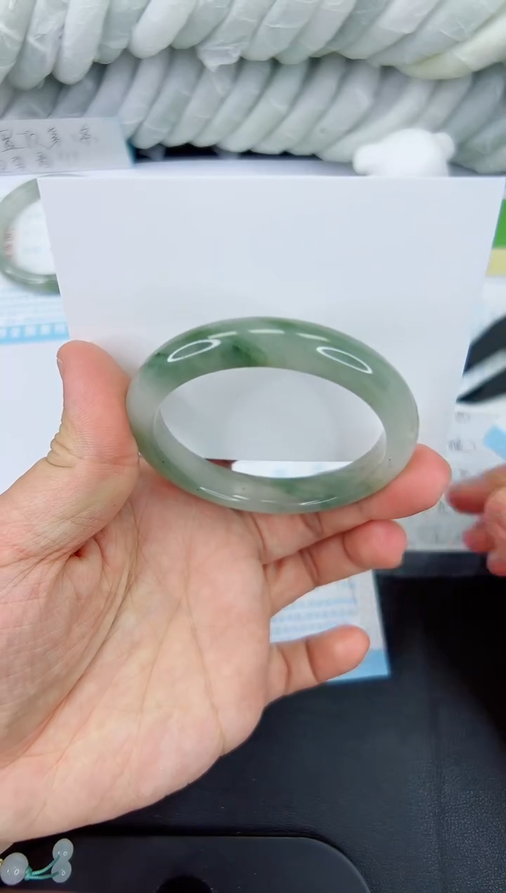 【闪购商品】石英质玉手镯未镶嵌309-52.3