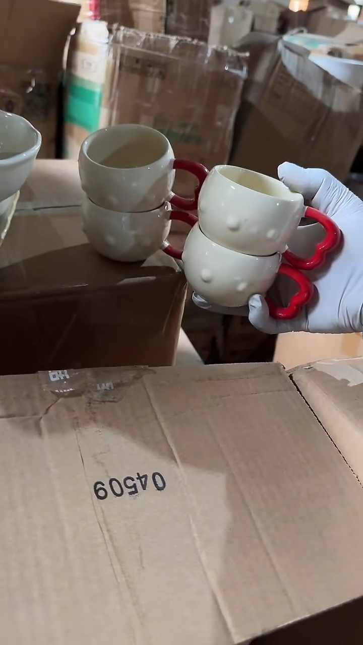 陶瓷4个小杯 微瑕凑满20元包邮