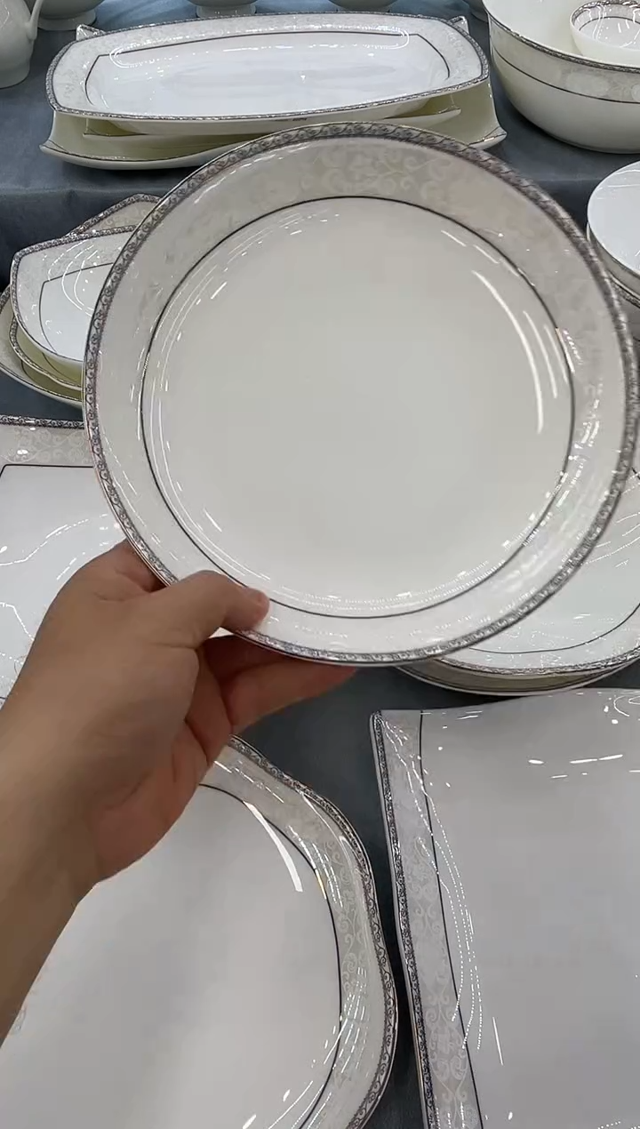 骨瓷玲珑8饭4个 