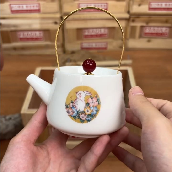 【闪购商品】兔子提梁壶