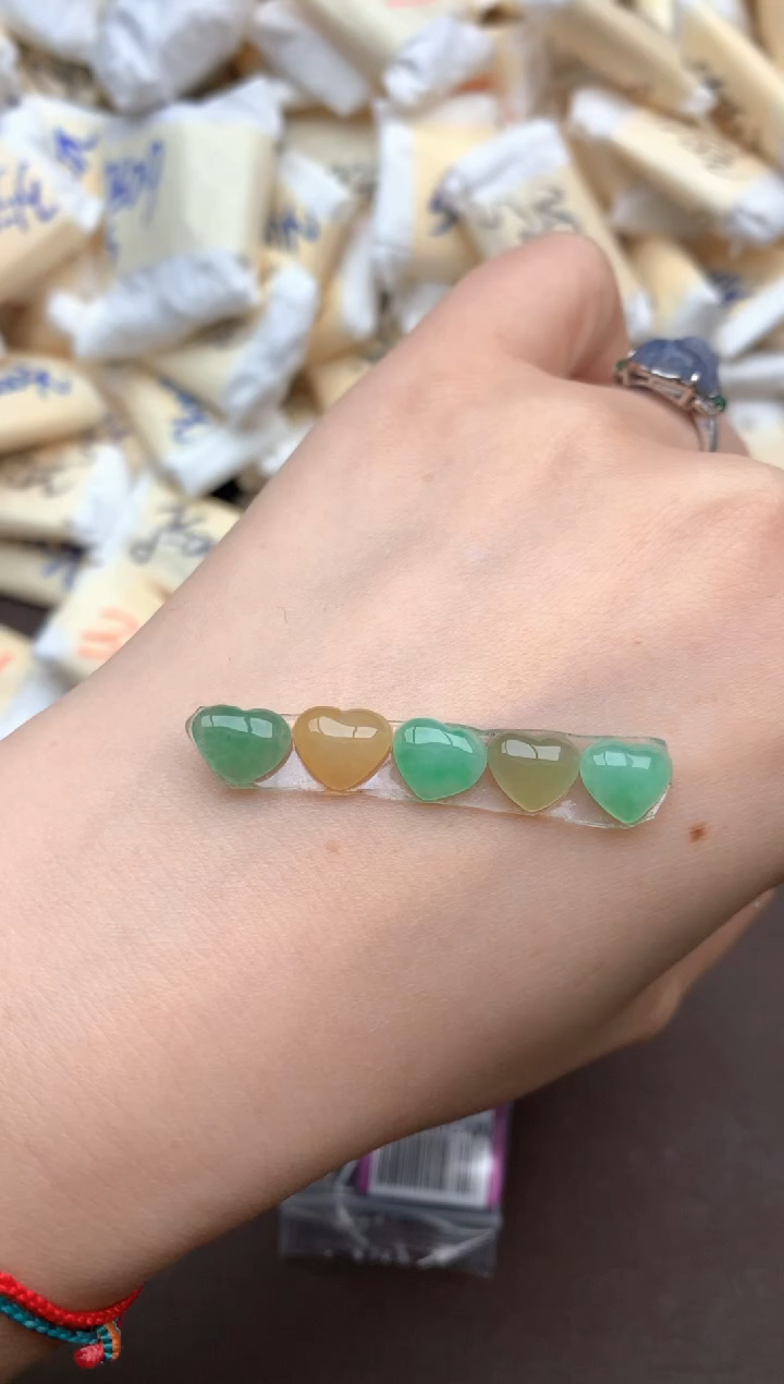 翡翠挂件未镶嵌一