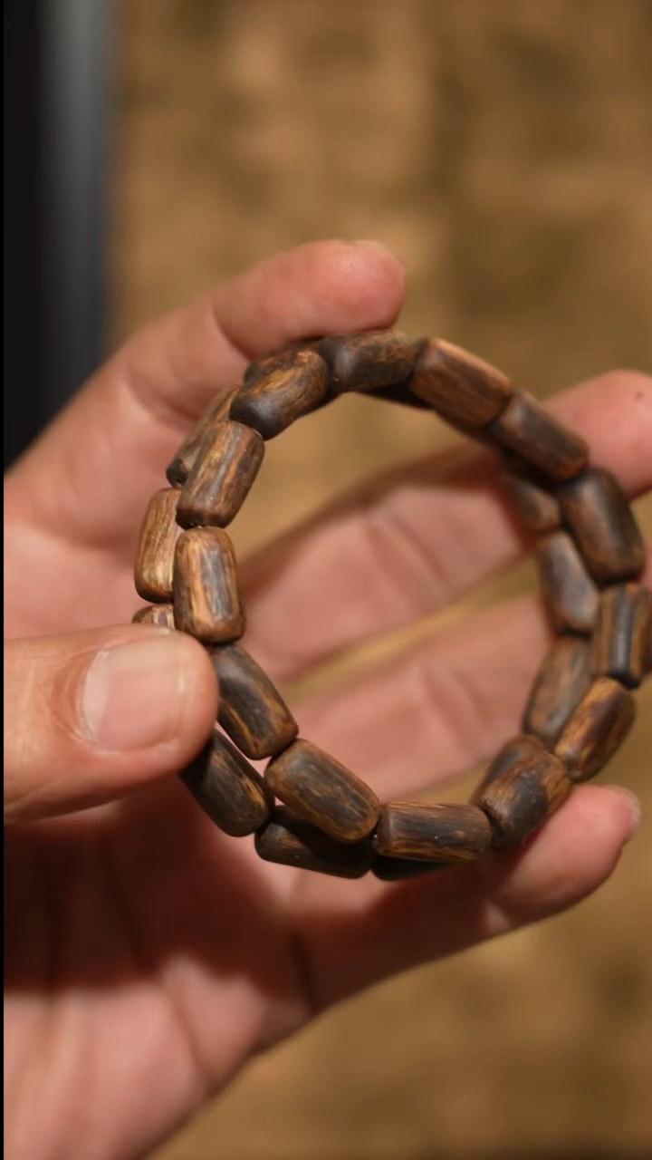 沉香手串海南绿奇楠金丝红油树心油随型单圈7克 多样性发一