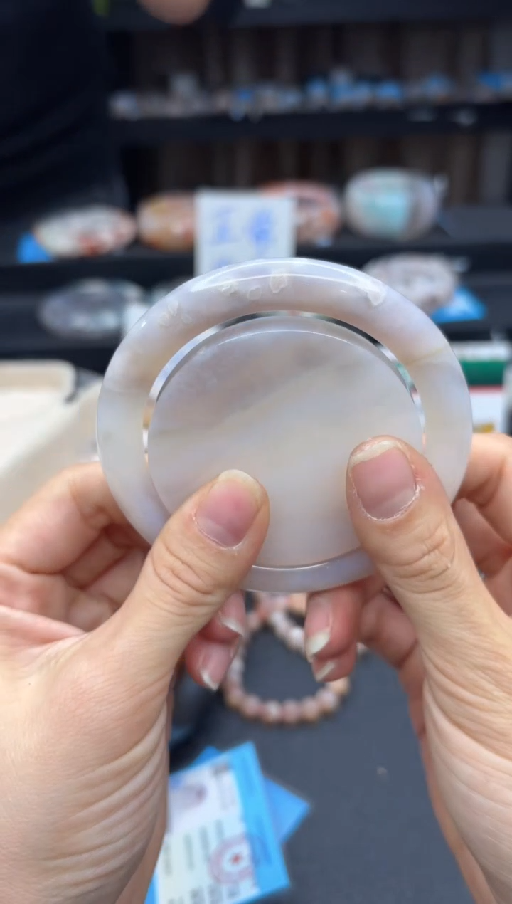 【闪购商品】石英质玉手镯未镶嵌2173（61圈贈送鐲心）