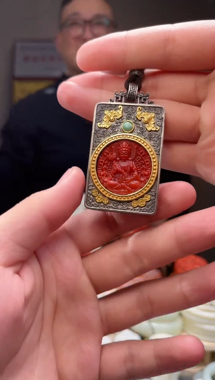 颈饰未镶嵌南红玛瑙吊坠