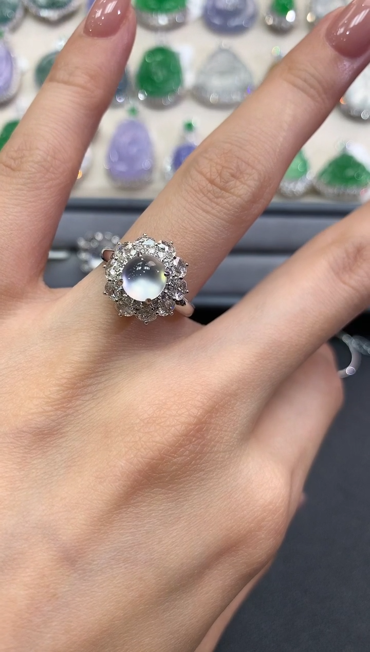 【闪购商品】翡翠戒指18K金镶嵌a117      