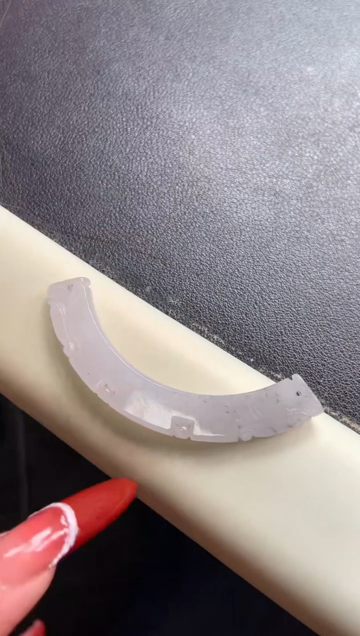 【闪购商品】翡翠颈饰未镶嵌玉璜