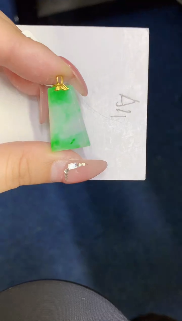 【闪购商品】翡翠颈饰18K金镶嵌000000000000