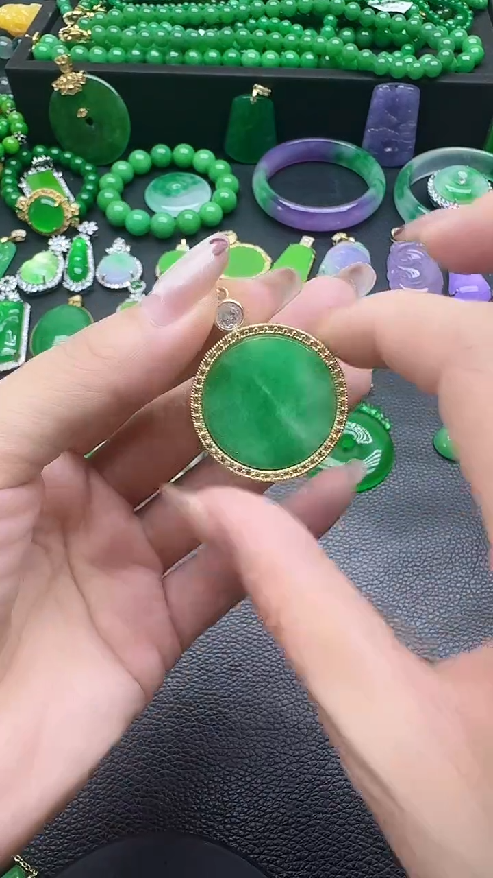 翡翠未镶嵌颈饰平安喜乐无事牌