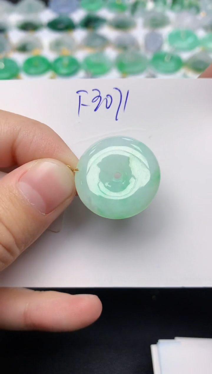 颈饰18K金镶嵌翡翠天然缅甸A货翡翠百元以上9元证书费自理