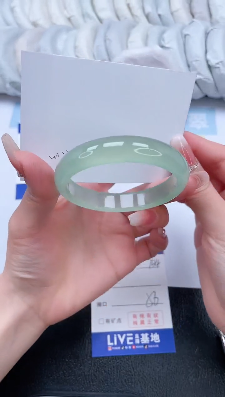 【闪购商品】石英质玉手镯未镶嵌T134-56